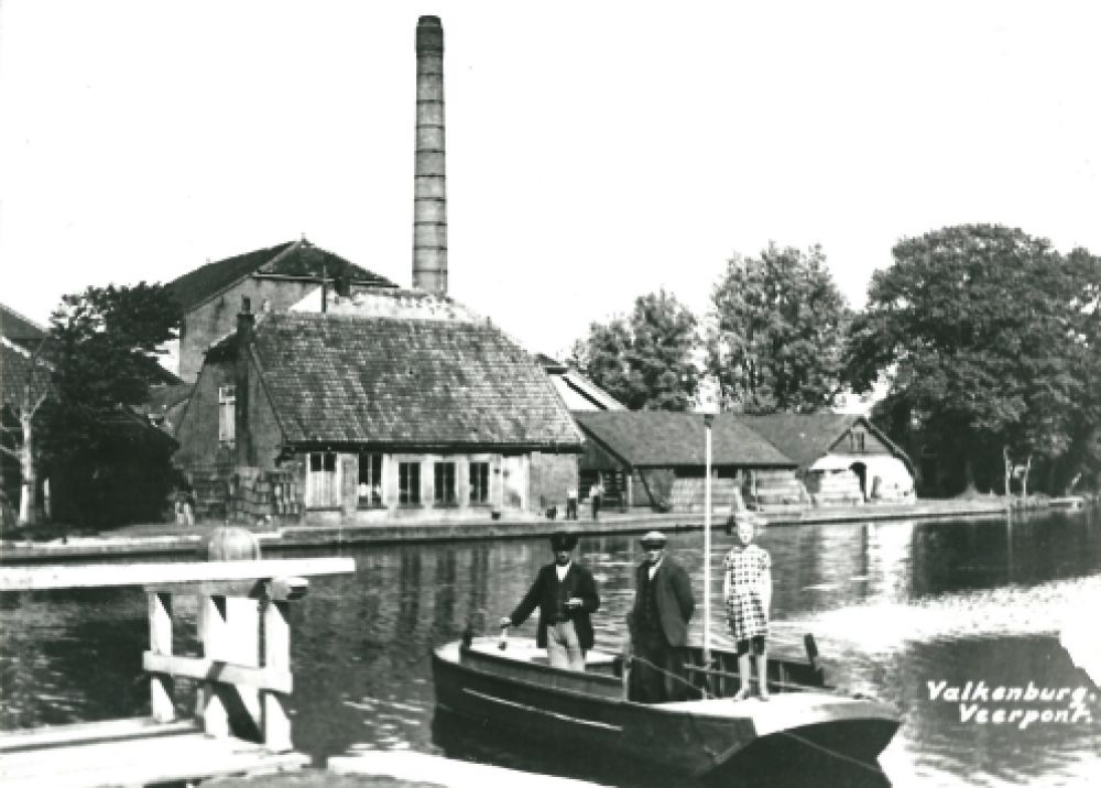 1925