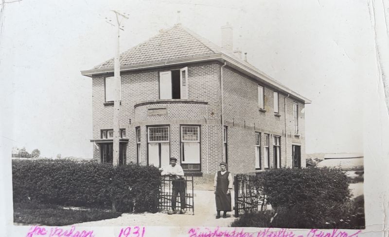 Welkom bij het dorpsarchief van de Vereniging Oud Valkenburg ZH www.oudvalkenburgzh.nl Welkom bij het dorpsarchief van de Vereniging Oud Valkenburg ZH www.oudvalkenburgzh.nl