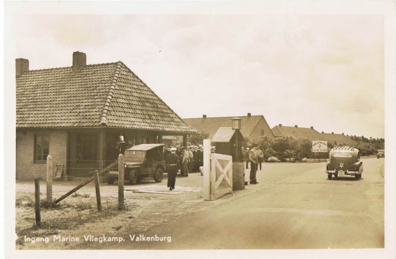 Collectie ansichtkaarten, uitg. Emdeeha over marinevliegkamp